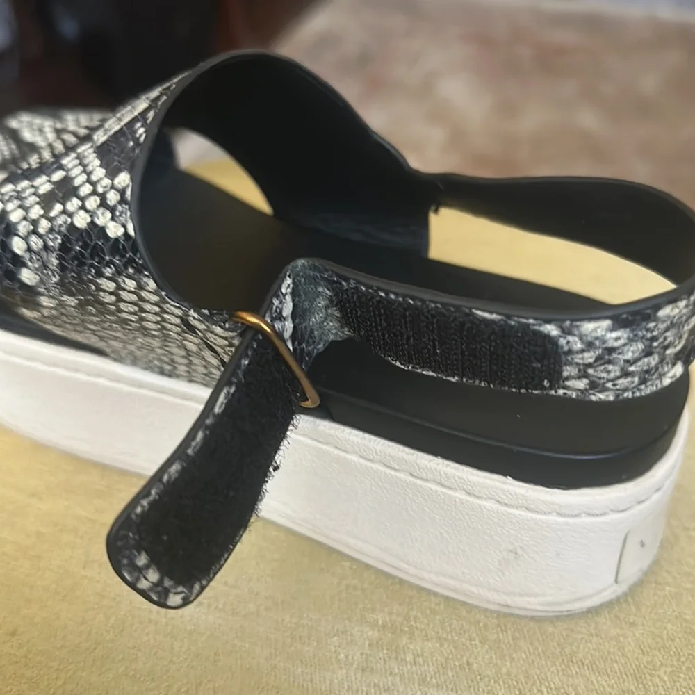 VINCE. Womens Black Snake Platform Comfort Wedge Leather Slingback Sandals 8.5